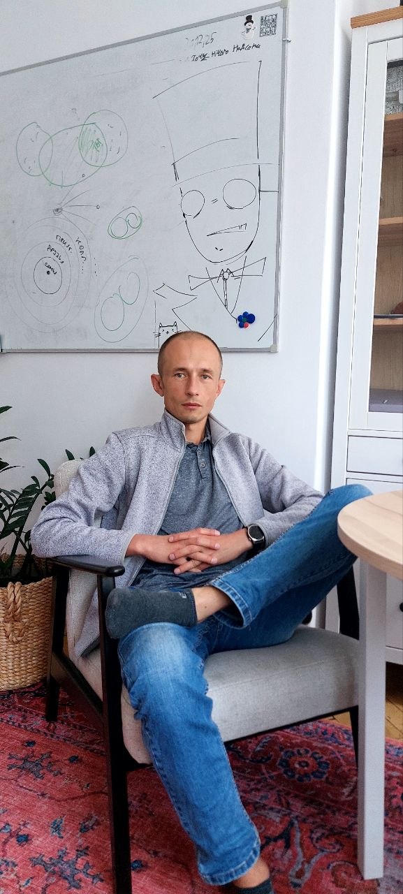 Роман в рабочем кабинете